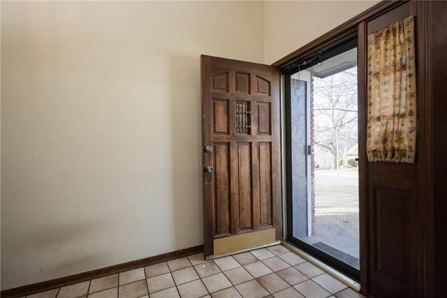 601 E 107th Terrace, Kansas City, MO 64114