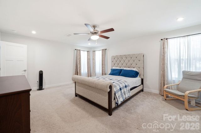 10129 Harvest Gold Drive, Charlotte, NC 28215
