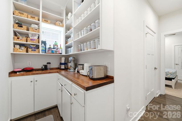 10129 Harvest Gold Drive, Charlotte, NC 28215