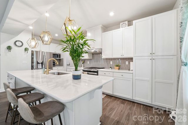 10129 Harvest Gold Drive, Charlotte, NC 28215