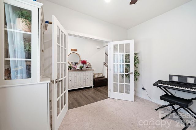 10129 Harvest Gold Drive, Charlotte, NC 28215