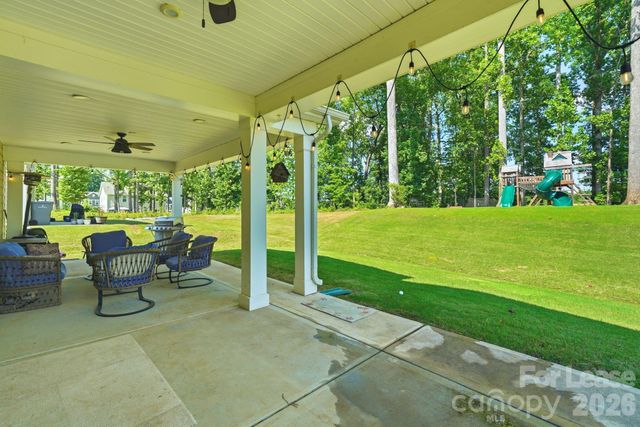 10129 Harvest Gold Drive, Charlotte, NC 28215