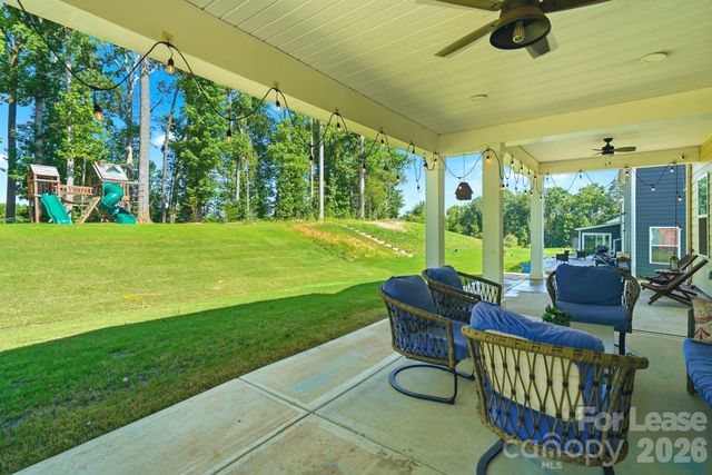 10129 Harvest Gold Drive, Charlotte, NC 28215