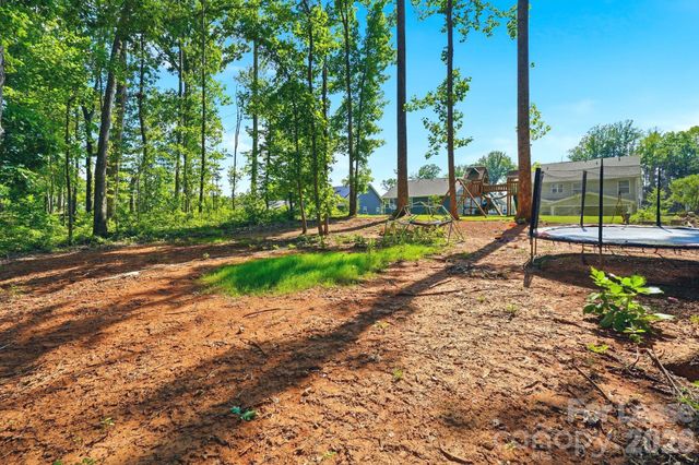 10129 Harvest Gold Drive, Charlotte, NC 28215