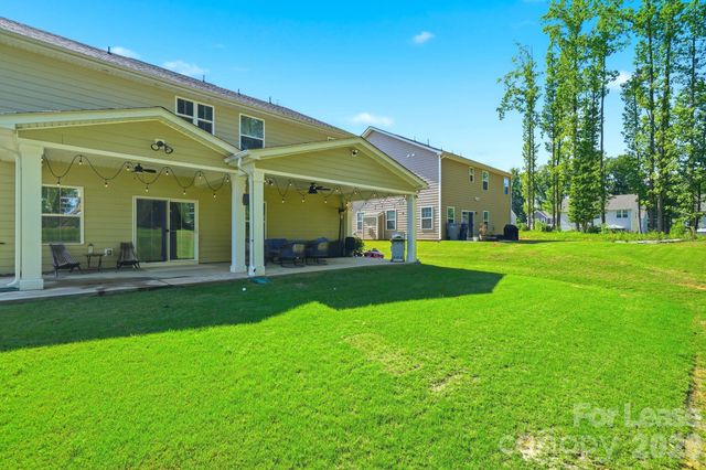 10129 Harvest Gold Drive, Charlotte, NC 28215