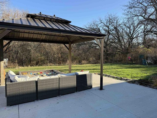 1633 Crescent Drive, Beloit, WI 53511