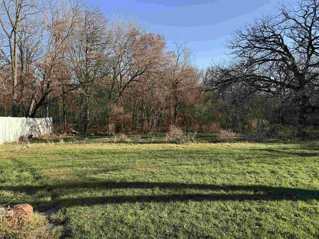 1633 Crescent Drive, Beloit, WI 53511