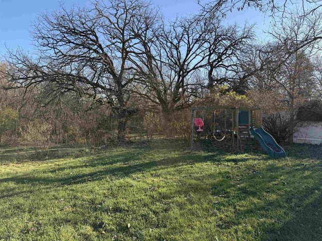 1633 Crescent Drive, Beloit, WI 53511