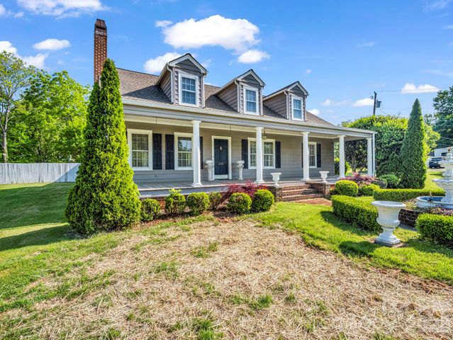 238 W Mountain Street, Rutherfordton, NC 28139