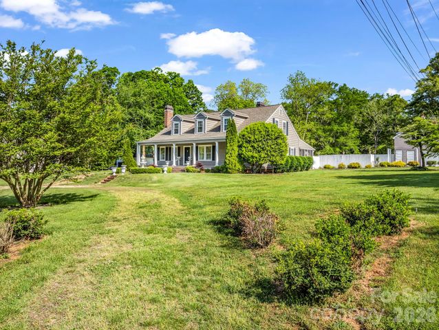 238 W Mountain Street, Rutherfordton, NC 28139