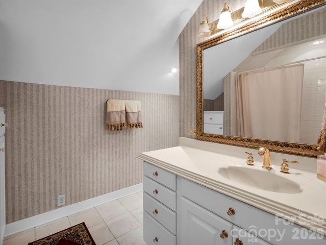 238 W Mountain Street, Rutherfordton, NC 28139