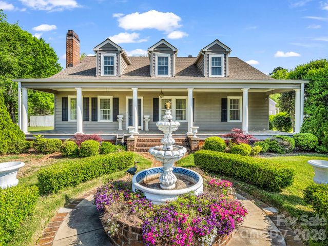 238 W Mountain Street, Rutherfordton, NC 28139