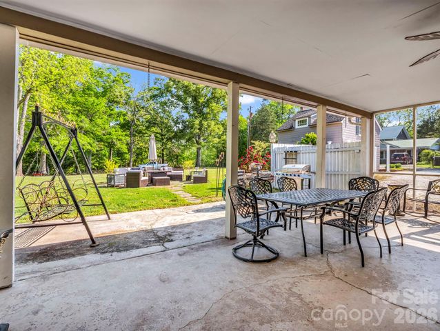 238 W Mountain Street, Rutherfordton, NC 28139