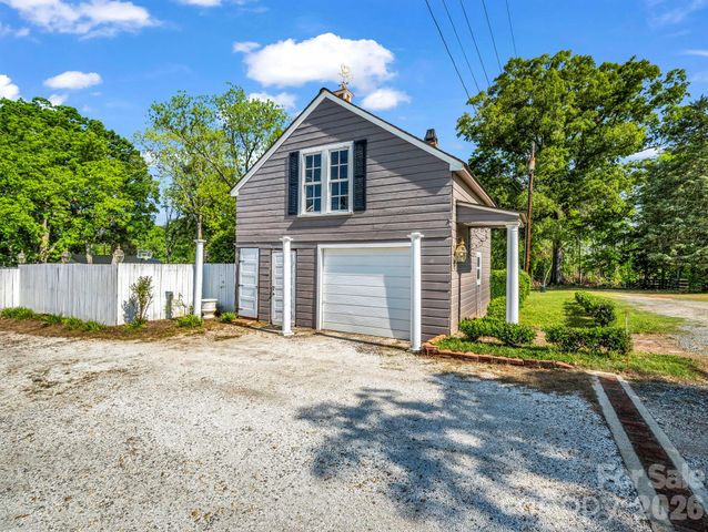 238 W Mountain Street, Rutherfordton, NC 28139