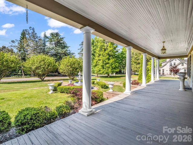 238 W Mountain Street, Rutherfordton, NC 28139