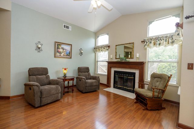 3817 Wilkesboro Ave, Modesto, CA 95357