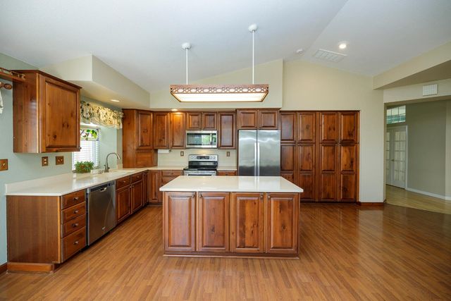 3817 Wilkesboro Ave, Modesto, CA 95357