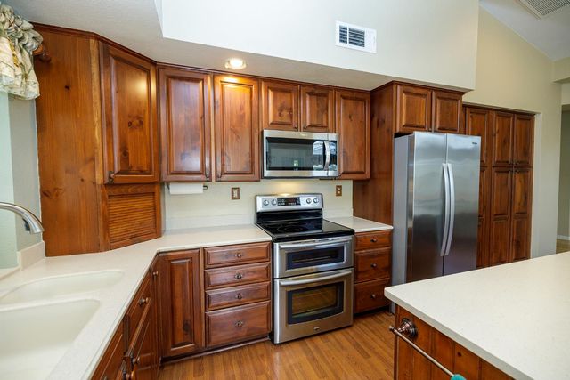 3817 Wilkesboro Ave, Modesto, CA 95357