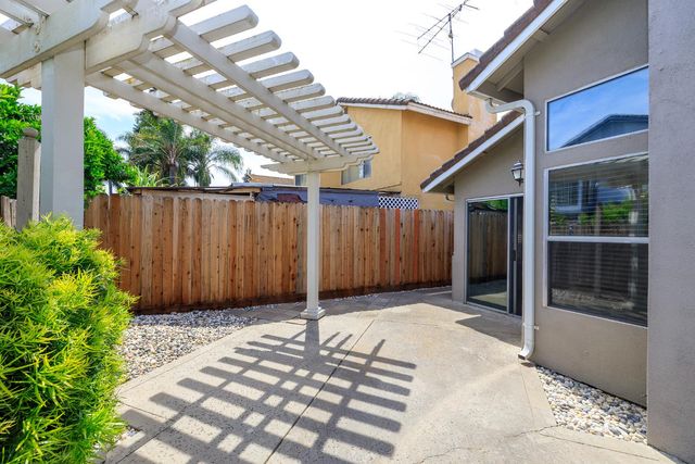 3817 Wilkesboro Ave, Modesto, CA 95357