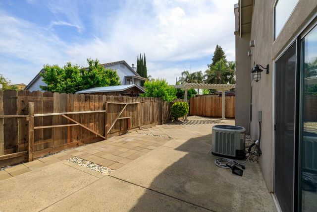 3817 Wilkesboro Ave, Modesto, CA 95357