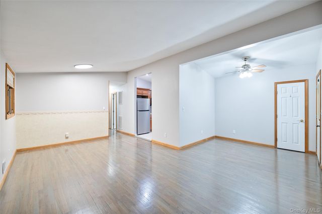 423 Westview Avenue, Deer Park, NY 11729