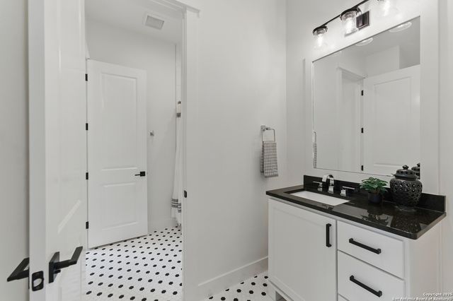 321 Bentwood, Spring Branch, TX 78070