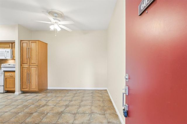 2025 Augusta Drive 605, Houston, TX 77057