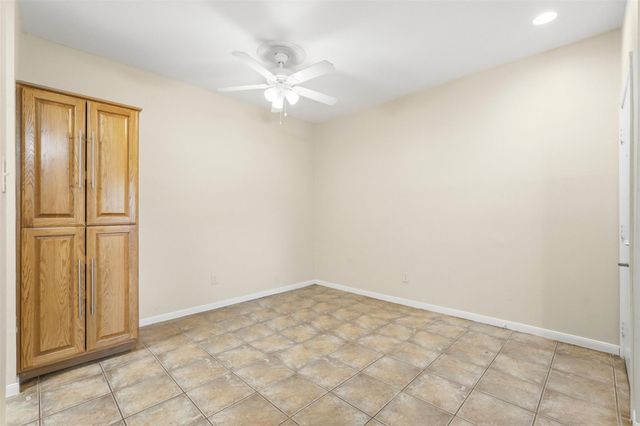 2025 Augusta Drive 605, Houston, TX 77057
