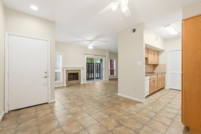 2025 Augusta Drive 605, Houston, TX 77057