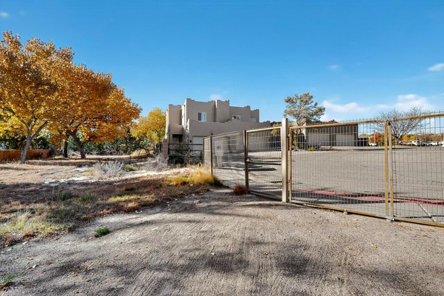 3604 Grama Court NW, Albuquerque, NM 87120