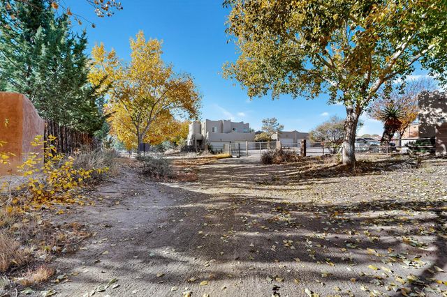 3604 Grama Court NW, Albuquerque, NM 87120