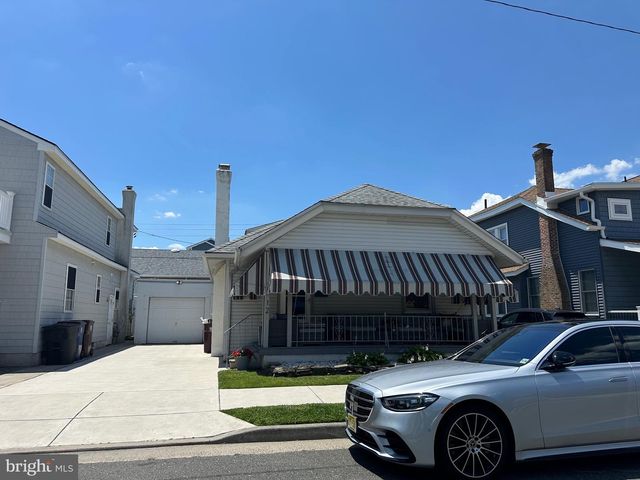 12 N SWARTHMORE AVE, Ventnor City, NJ 08406