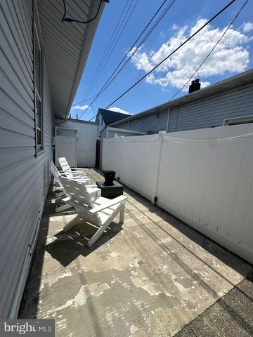 12 N SWARTHMORE AVE, Ventnor City, NJ 08406