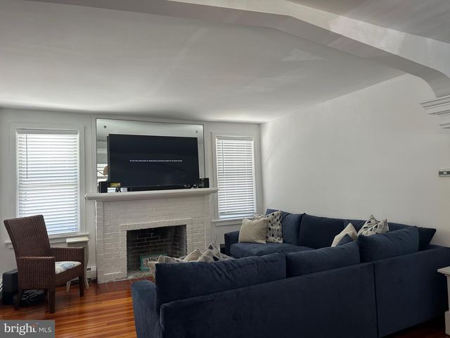 12 N SWARTHMORE AVE, Ventnor City, NJ 08406