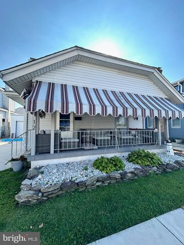 12 N SWARTHMORE AVE, Ventnor City, NJ 08406