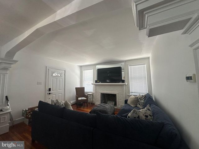 12 N SWARTHMORE AVE, Ventnor City, NJ 08406