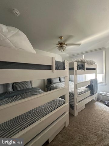 12 N SWARTHMORE AVE, Ventnor City, NJ 08406