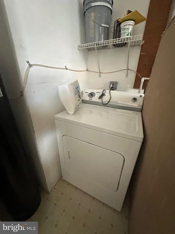 12 N SWARTHMORE AVE, Ventnor City, NJ 08406