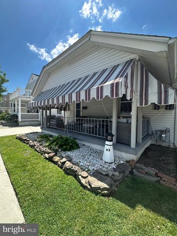 12 N SWARTHMORE AVE, Ventnor City, NJ 08406