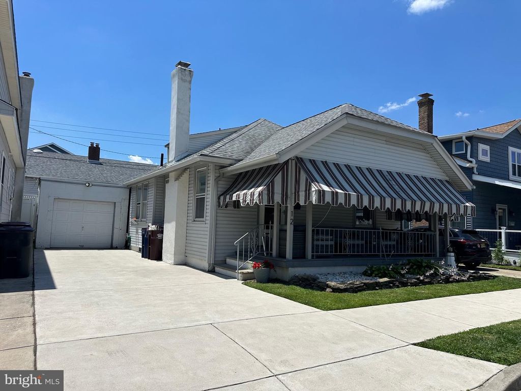 12 N SWARTHMORE AVE, Ventnor City, NJ 08406
