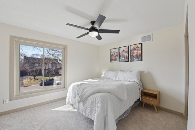 3233 Churchill Court, Woodbury, MN 55125