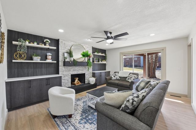 3233 Churchill Court, Woodbury, MN 55125