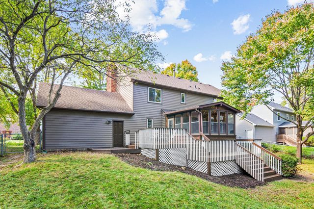 3233 Churchill Court, Woodbury, MN 55125