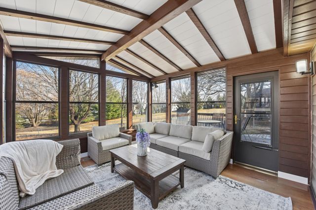 3233 Churchill Court, Woodbury, MN 55125