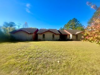 8 Motts Drive, Seale, AL 36875