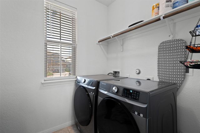 325 La Joya PASS, Leander, TX 78641