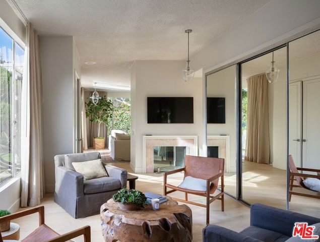 510 Stonewood Drive, Beverly Hills, CA 90210