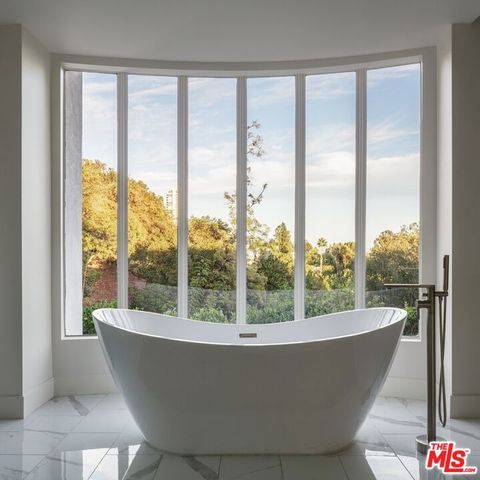 510 Stonewood Drive, Beverly Hills, CA 90210