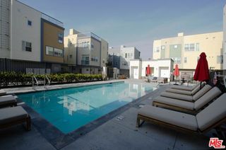 2753 Waverly Drive 806, Los Angeles, CA 90039