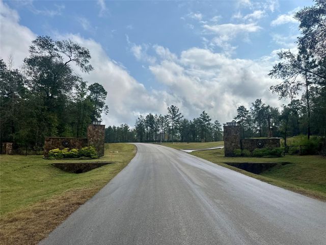 15886 Wood Grove Way, Willis, TX 77378